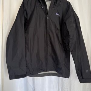 Patagonia Men's Black Raincoat